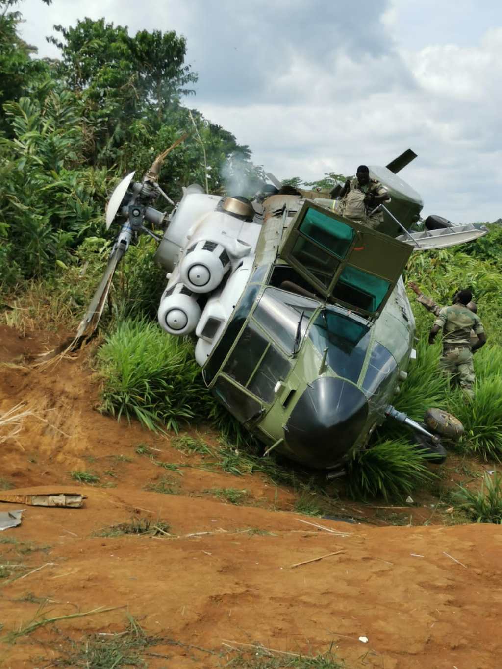 Faits divers. 16 militaires frôlent la mort dans un crash d’hélicoptère près de&nbsp;Minkebe.